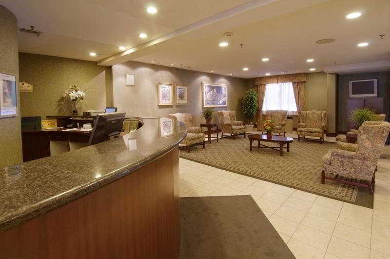 Courtyard By Marriott Regina Downtown Hotel Interior photo